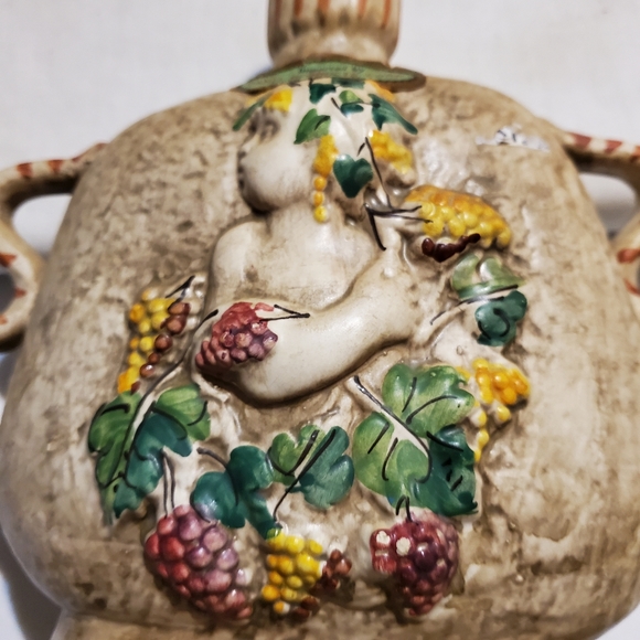 VTG Barosittini Vino Rosso wine Decanter Embossed Peddlers Chureb Gŕapes. Italy - Picture 4 of 8